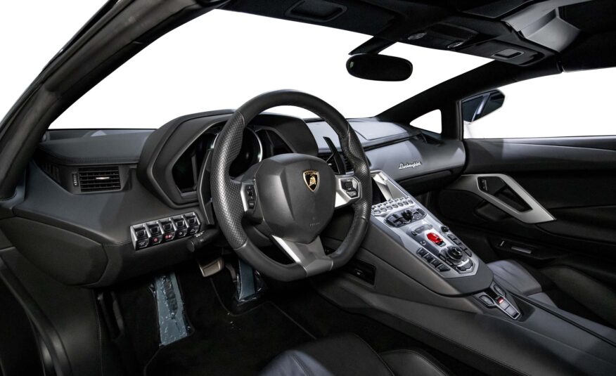 2013 Lamborghini Aventador Roadster