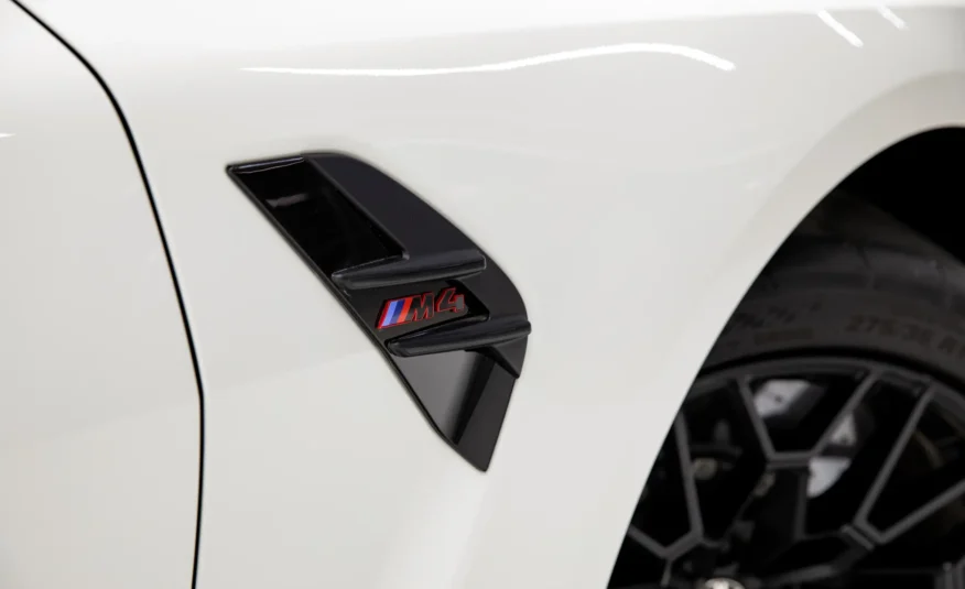 2023 BMW M4 CSL