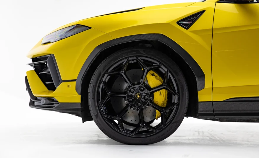 2023 Lamborghini Urus Performante