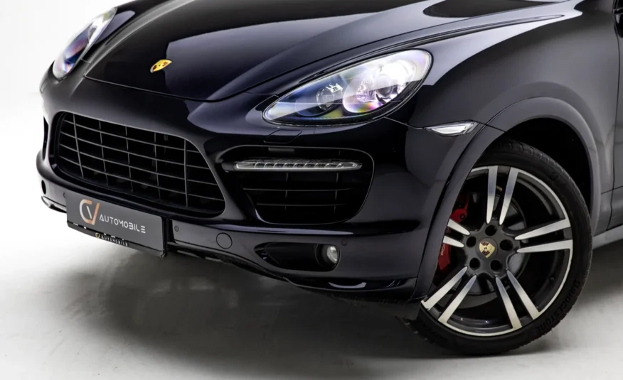 2013 Porsche Cayenne GTS